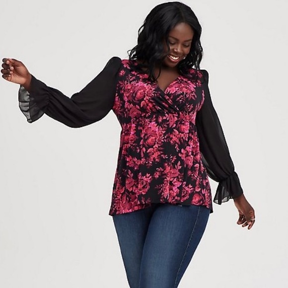 NWT Studio Knit, Chiffon Sleeve, Surplice Top - Picture 3 of 3